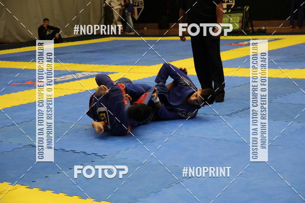 Buy your photos of the eventfight friends on Fotop