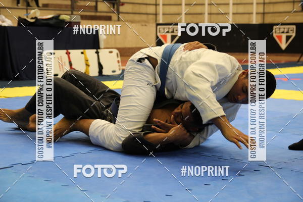 Buy your photos of the eventfight friends on Fotop