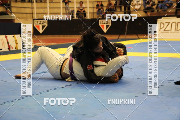 Buy your photos of the eventfight friends on Fotop