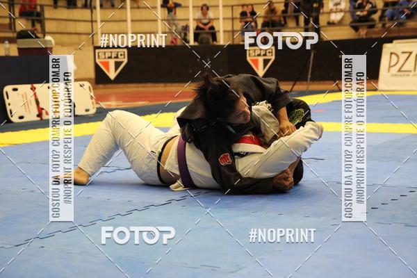 Buy your photos of the eventfight friends on Fotop