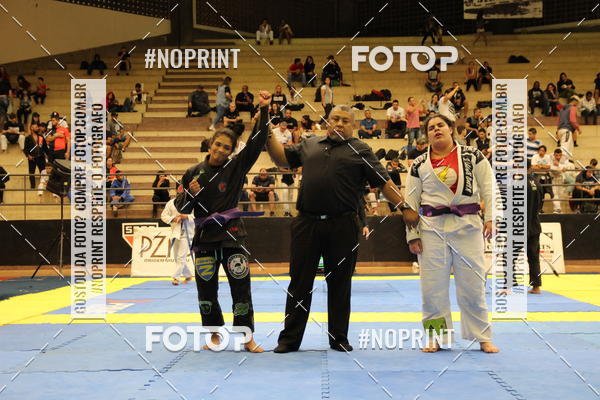 Buy your photos of the eventfight friends on Fotop