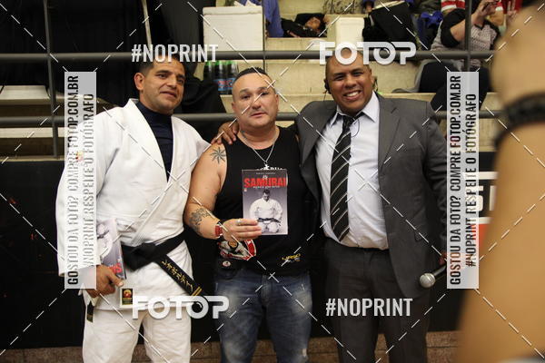 Buy your photos of the eventfight friends on Fotop