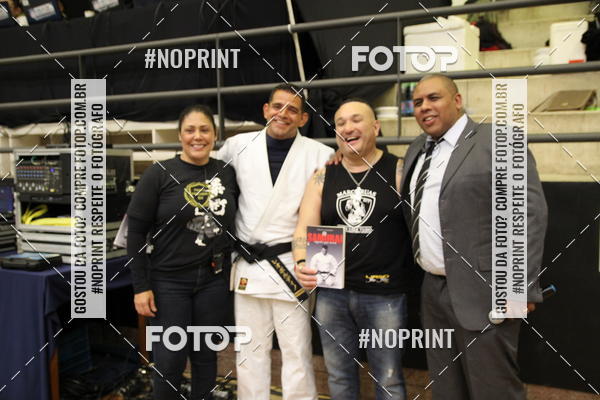 Buy your photos of the eventfight friends on Fotop