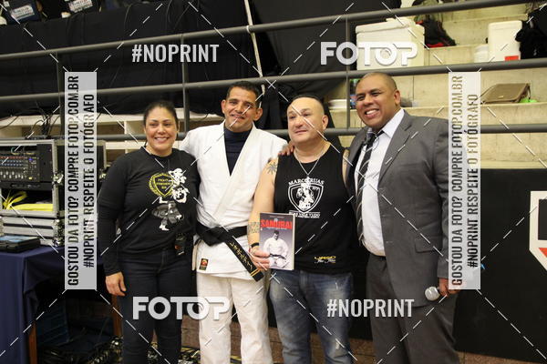 Buy your photos of the eventfight friends on Fotop