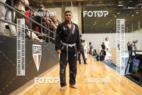 Buy your photos of the eventfight friends on Fotop