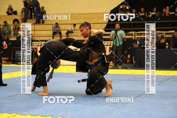 Buy your photos of the eventfight friends on Fotop