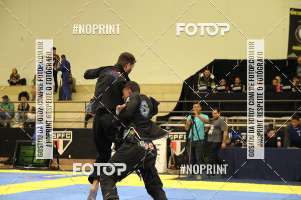 Buy your photos of the eventfight friends on Fotop