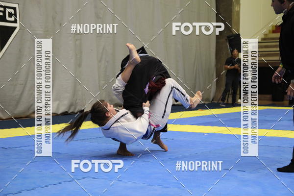 Buy your photos of the eventfight friends on Fotop