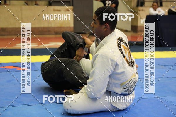 Buy your photos of the eventfight friends on Fotop