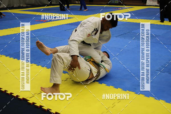 Buy your photos of the eventfight friends on Fotop