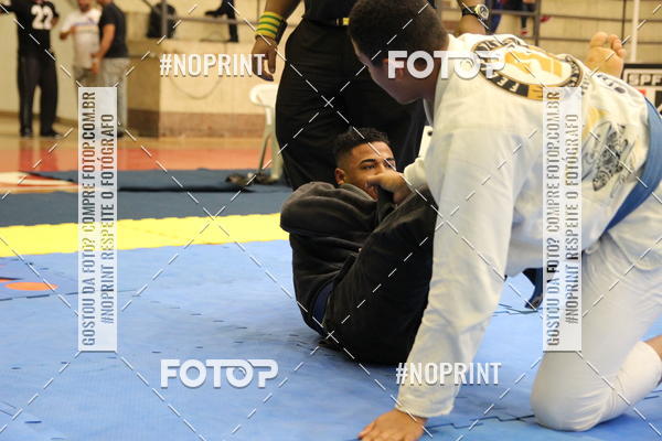 Buy your photos of the eventfight friends on Fotop