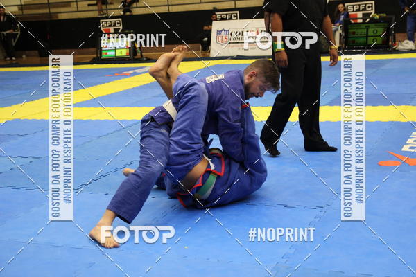 Buy your photos of the eventfight friends on Fotop