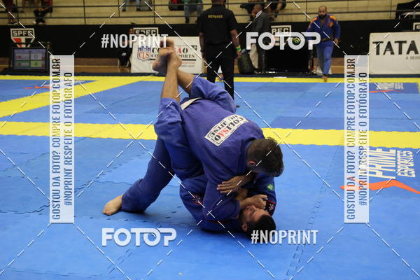 Buy your photos of the eventfight friends on Fotop