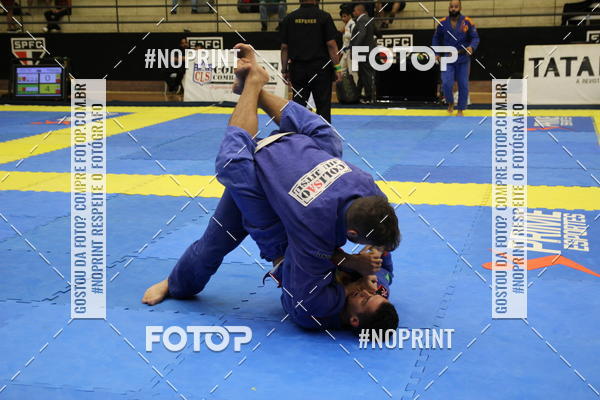 Buy your photos of the eventfight friends on Fotop