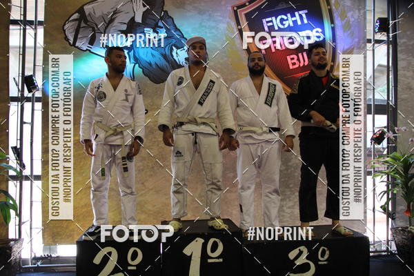 Buy your photos of the eventfight friends on Fotop