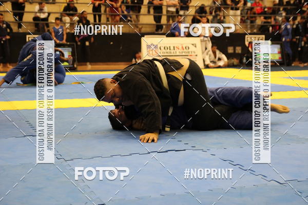 Buy your photos of the eventfight friends on Fotop