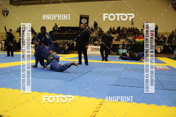 Buy your photos of the eventfight friends on Fotop