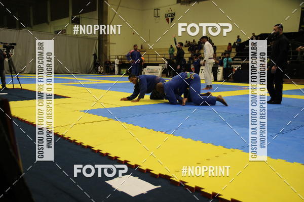 Buy your photos of the eventfight friends on Fotop