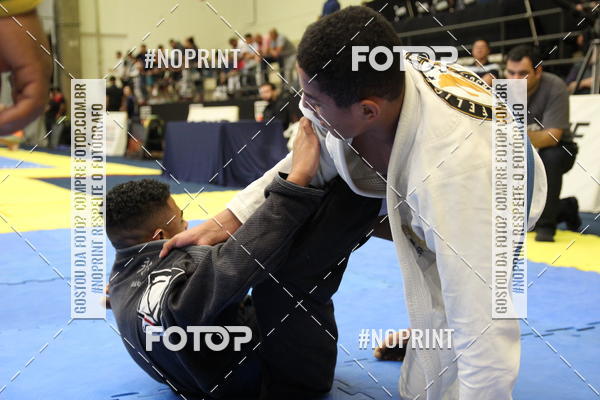 Buy your photos of the eventfight friends on Fotop