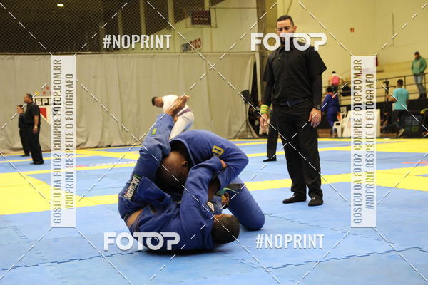 Buy your photos of the eventfight friends on Fotop