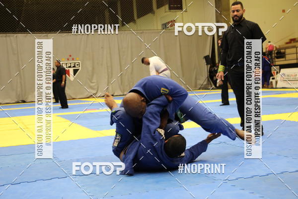 Buy your photos of the eventfight friends on Fotop