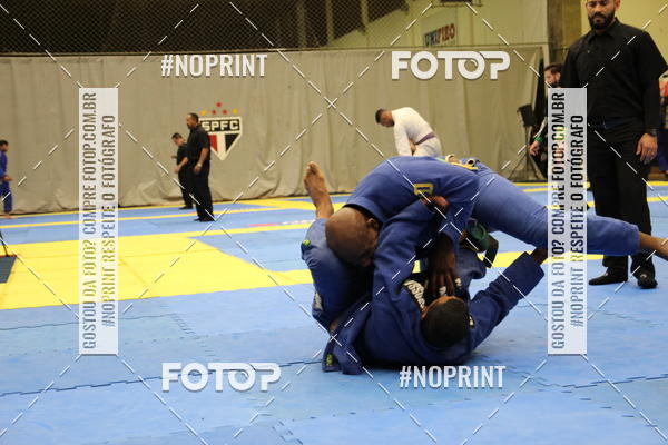 Buy your photos of the eventfight friends on Fotop