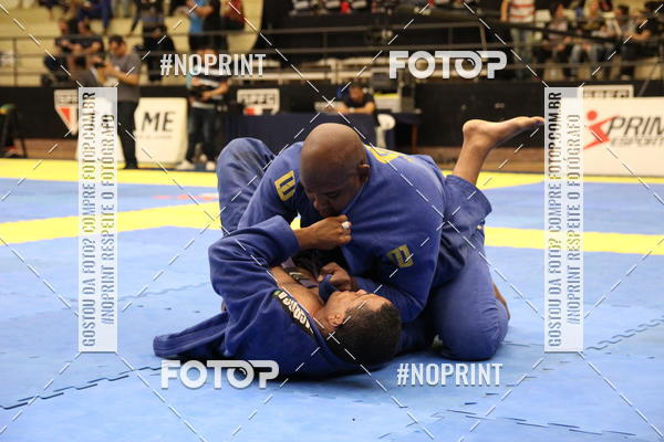 Buy your photos of the eventfight friends on Fotop