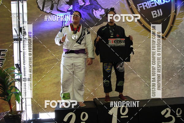 Buy your photos of the eventfight friends on Fotop