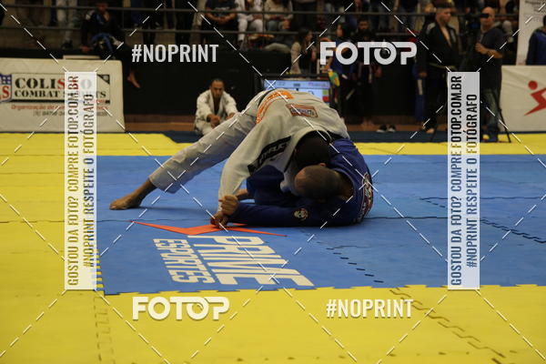 Buy your photos of the eventfight friends on Fotop