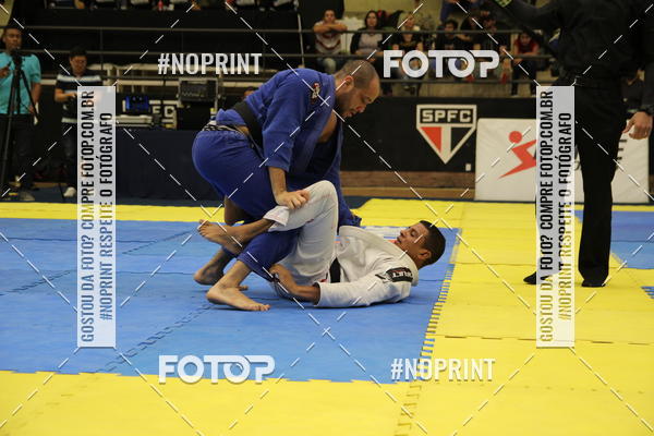 Buy your photos of the eventfight friends on Fotop