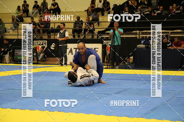 Buy your photos of the eventfight friends on Fotop