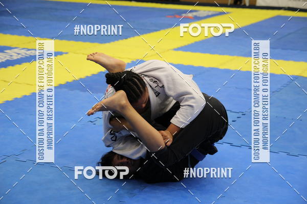 Buy your photos of the eventfight friends on Fotop