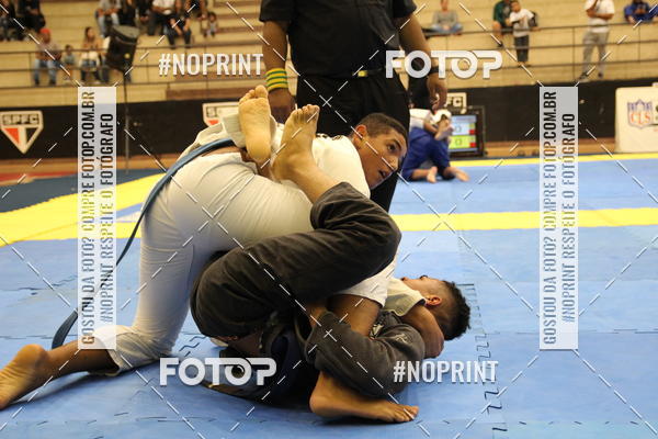 Buy your photos of the eventfight friends on Fotop