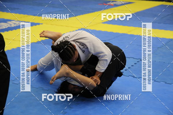 Buy your photos of the eventfight friends on Fotop