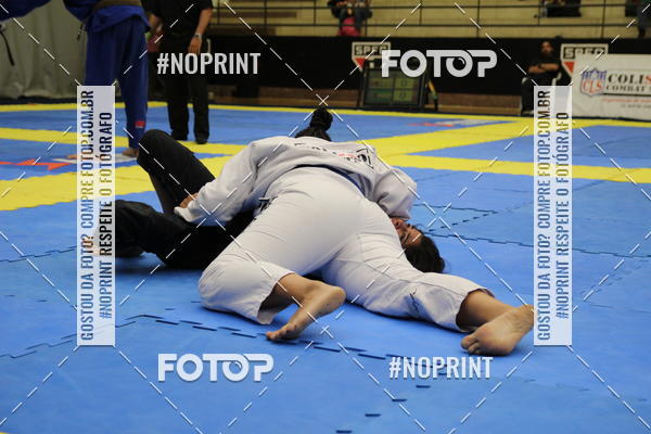 Buy your photos of the eventfight friends on Fotop