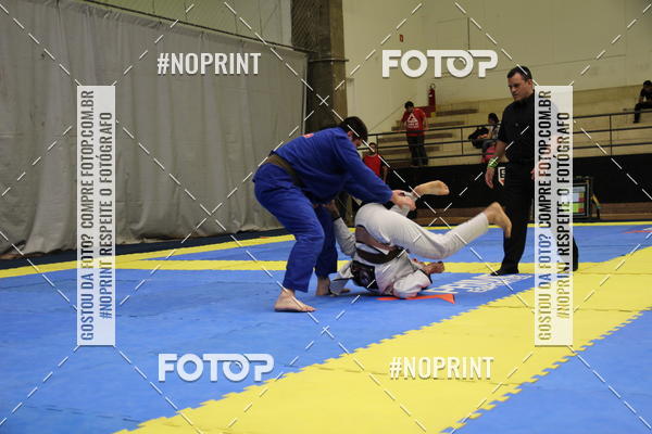 Buy your photos of the eventfight friends on Fotop