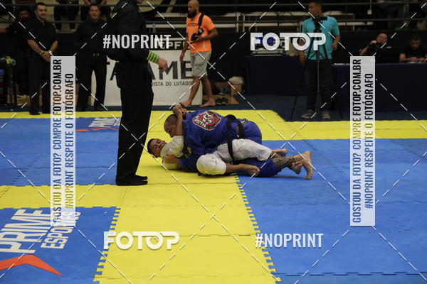 Buy your photos of the eventfight friends on Fotop