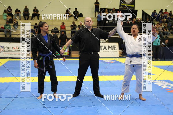 Buy your photos of the eventfight friends on Fotop