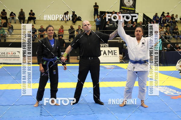 Buy your photos of the eventfight friends on Fotop