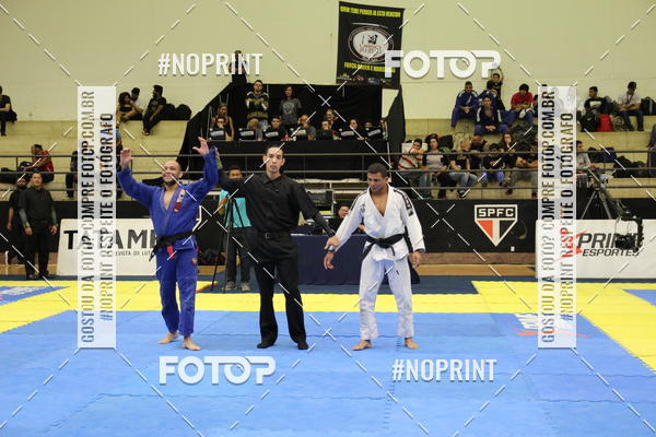 Buy your photos of the eventfight friends on Fotop