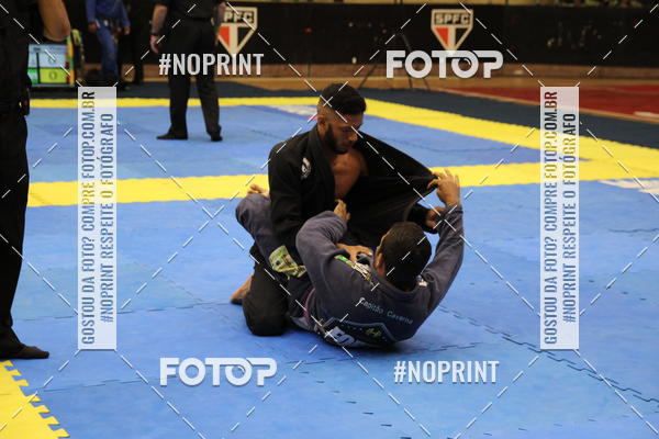 Buy your photos of the eventfight friends on Fotop