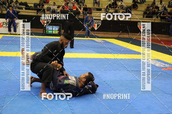 Buy your photos of the eventfight friends on Fotop