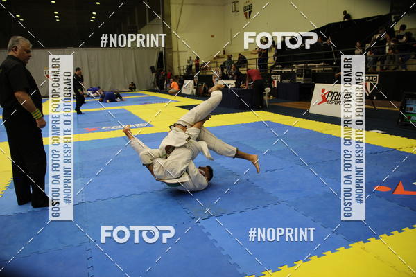 Buy your photos of the eventfight friends on Fotop