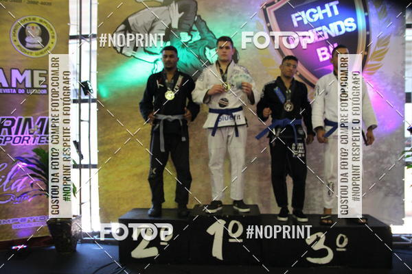 Buy your photos of the eventfight friends on Fotop