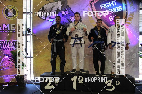 Buy your photos of the eventfight friends on Fotop