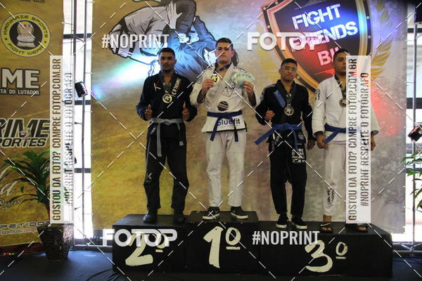 Buy your photos of the eventfight friends on Fotop