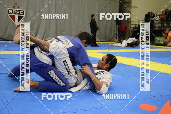 Buy your photos of the eventfight friends on Fotop