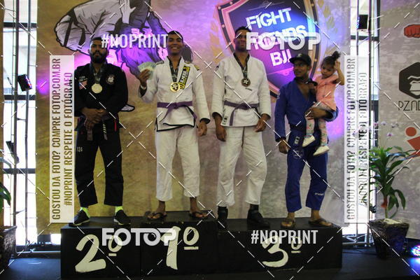 Buy your photos of the eventfight friends on Fotop