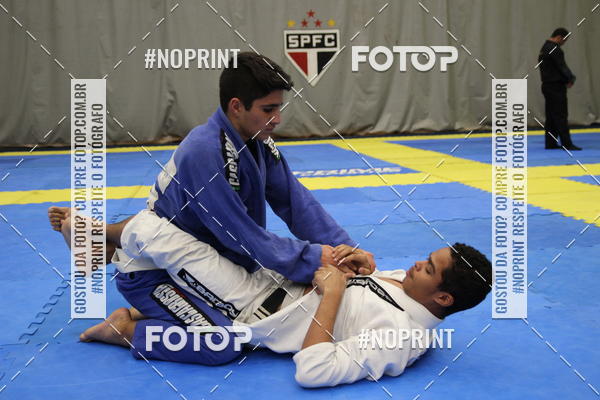 Buy your photos of the eventfight friends on Fotop