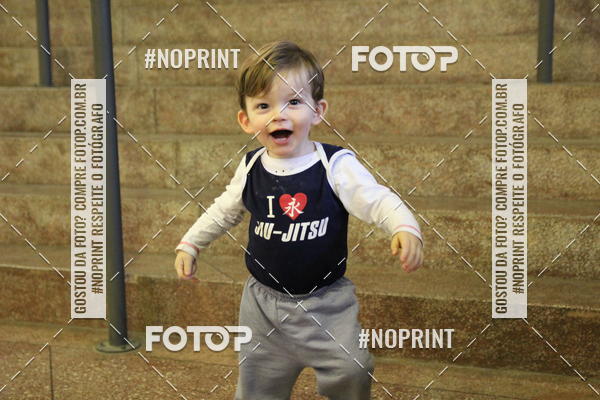 Buy your photos of the eventfight friends on Fotop